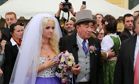 Milijardierius Richardas Lugneris vedė &bdquo;Playboy&ldquo; modelį Cathy Schmitz