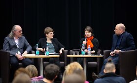 Diskusija &bdquo;Negrožinės literatūros sukelstėjimas: ką ir kodėl skaitome?&ldquo;