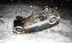 Panevėžio rajone apsivertė &bdquo;Opel&ldquo;