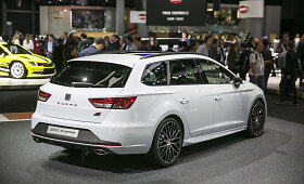 &bdquo;Seat&ldquo; automobilių stendas Frankfurto automobilių parodoje