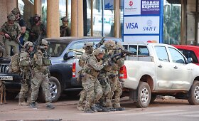 Burkina Fase &ndash; mū&scaron;is dėl banditų užimto vie&scaron;bučio