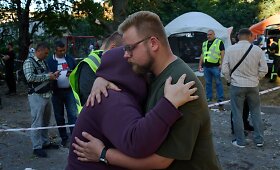 Rusija paleido raketų bangą į Kyjivą