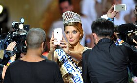&bdquo;Mis Prancūzija 2015&ldquo; grožio konkurse triumfavo 20-metė studentė Camille Cerf