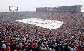 Atvirame Mičigano stadione NHL rungtynes stebėjo daugiau nei 105 tūkst. žiūrovų
