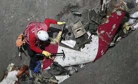 &bdquo;Germanwings&ldquo; lėktuvo sudužimo vietoje baigti rinkti aukų palaikai