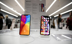 Vidurnaktį Lietuvoje pradėta prekyba naujaisiais &bdquo;iPhone Xs&ldquo; ir &bdquo;iPhone Xs Max&ldquo; telefonais