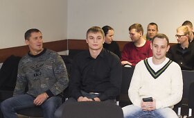Kikbokso čempiono, pravarde Kuvalda, ir jo draugų teismas