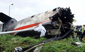 Nigerijoje nukrito lėktuvas su 27 žmonėmis