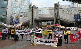 Protestas prie&scaron; Astravo AE Briuselyje
