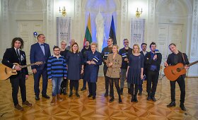 Prezidentūroje &ndash; muzikantai su Estijos simbolika