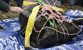 Rusijoje i&scaron; ežero i&scaron;traukta Čeliabinsko meteorito atplai&scaron;a