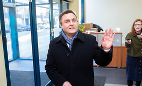 Petras Gražulis pateikė dokumentus dalyvauti Prezidento rinkimuose