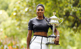 Serena Williams su &scaron;e&scaron;tu &bdquo;Australian Open&ldquo; čempionės titulu