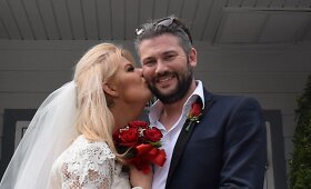 Buvusi &bdquo;Olialia&ldquo; Sandra Grafinina West-Macaulay i&scaron;tekėjo už britų turtuolio
