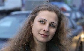I&scaron; kalėjimo paleista skandalingoji &bdquo;Pussy riot&ldquo; narė Marija Aliochina