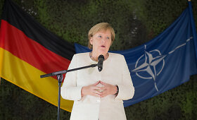 Angela Merkel Rukloje aplankė Vokietijos karius