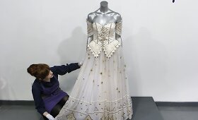 Aukcione parduota princesės Dianos suknelė 