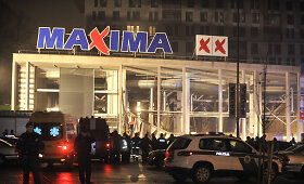 Rygoje prekybos centre &bdquo;Maxima&ldquo; įgriuvo stogas