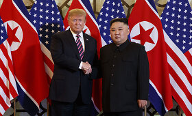 D.Trumpo ir Kim Jong Uno susitikimas Vietname
