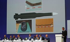Olandų tyrėjai pristato baudžiamojo tyrimo dėl Ukrainoje numu&scaron;to MH17 lainerio i&scaron;vadas
