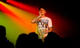 Reperis Mad Money veidą papuo&scaron;ė tatuiruote