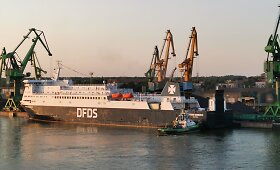 DFDS keltas apsipylė juodais dūmais