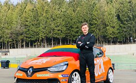 Jonas Karklys startuos &bdquo;Renault Clio Central Europe&ldquo; lenktynių serijoje