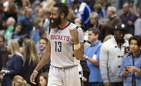 Donatas Motiejūnas grįžo, &bdquo;Rockets&ldquo; i&scaron;vykoje palaužė Dalasą