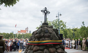 Okupacijos, genocido ir sovietmečio represijų aukų pagerbimo ceremonija Aukų gatvėje Vilniuje