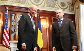 JAV viceprezidentas Joe Bidenas susitiko su laikinuoju Ukrainos prezidentu