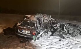 Girtas BMW vairuotojas pražudė du žmones