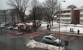 Gaisras J.Basanavičiaus progimnazijoje Vilniuje