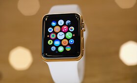 &bdquo;Apple&ldquo; gerbėjai pasaulyje jau gali i&scaron;bandyti &bdquo;Apple Watch&ldquo; i&scaron;maniuosius laikrodžius