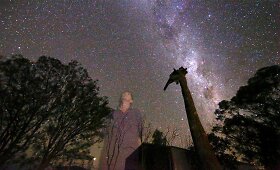 Toli nuo aplinkinių Australijoje gyvenanti ūkininkė laisvalaikiu ra&scaron;o poeziją