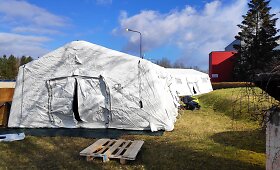 Prie Kauno klinikinės ligoninės i&scaron;kilo ligonių skirstymo palapinės