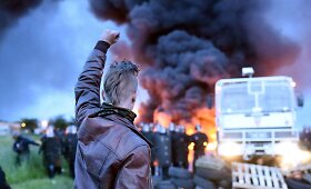 Prancūzijos policija susirėmė su degalų saugyklą blokuojančiais protestuotojais