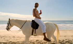 &bdquo;Old Spice&ldquo; reklamų herojus Isaiah Mustafa