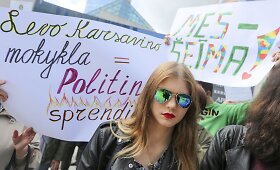 Levo Karsavino mokyklos bendruomenė piketavo prie Vilniaus savivaldybės