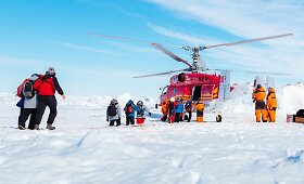 Antarktidoje pradėta žmonių evakuacija i&scaron; leduose įstrigusio &bdquo;Akademik &Scaron;okalskij&ldquo; laivo