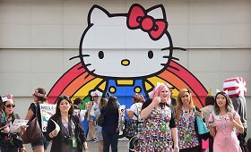 &bdquo;Hello Kitty&ldquo; &scaron;venčia savo keturiasde&scaron;imtmetį