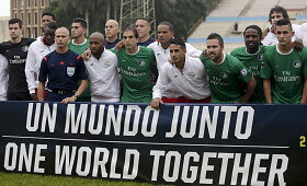 &bdquo;New York Cosmos&ldquo; ir Kubos futbolo rinktinės rungtynės