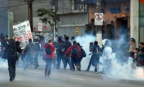 San Paulo policija a&scaron;arinėmis dujomis vaikė protestuotojus