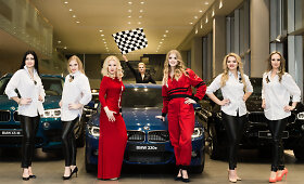 Kovo 8-osios proga &bdquo;Racing Ladies&ldquo; įsiamžino pavasari&scaron;koje fotosesijoje