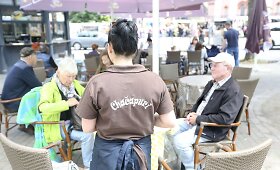 I&scaron; kavinės, pavadinimu &bdquo;Chačapuri&ldquo; pavogti lauko baldai