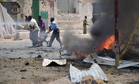 Somalio sostinėje sprogus užminuotam automobiliui žuvo a&scaron;tuoni žmonės