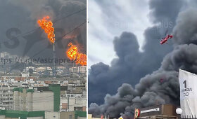 Maskva paskendo tir&scaron;tuose dūmuose: gaisrus gesina sraigtasparniais