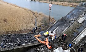 Kaliningrade sugriuvus ardomam tiltui žuvo 4 žmonės