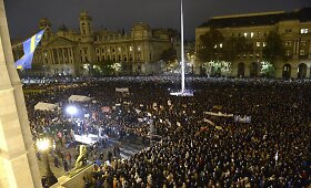 Vengrijoje tūkstančiai žmonių dalyvavo antivyriausybiniame proteste