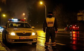 Reidas Vilniuje: prie&scaron; Kalėdas vairuotojai sėda prie vairo i&scaron;gėrę