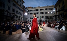 Romos &scaron;irdyje pristatyta &bdquo;Valentino&ldquo; auk&scaron;tosios mados kolekcija